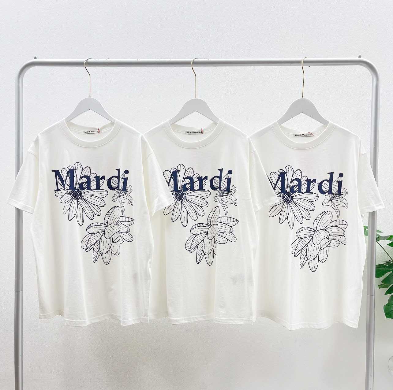 Mardi Triple Flower T-Shirt (Ivory Navy)