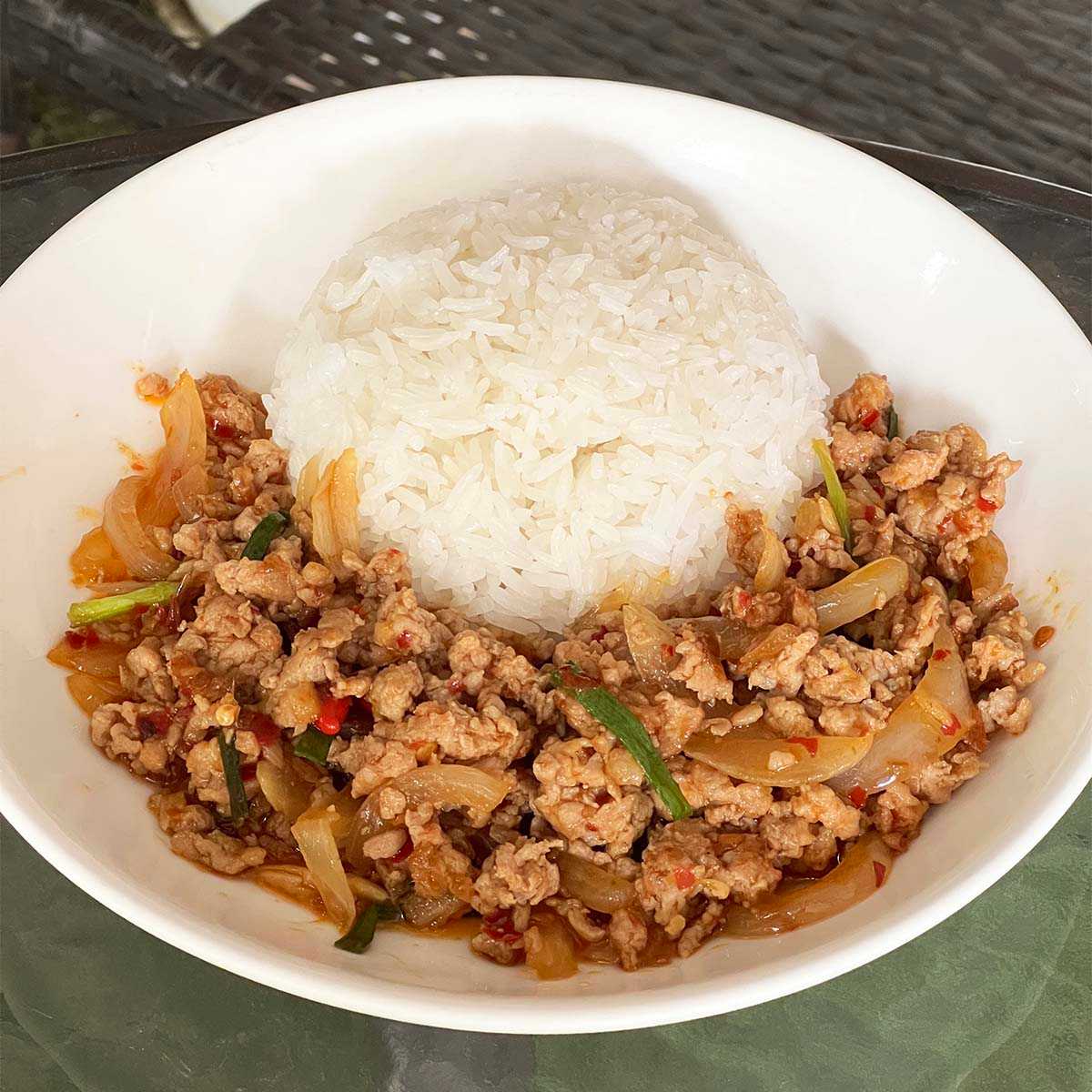 ข้าวหมูสับ ผัดพริกเผา