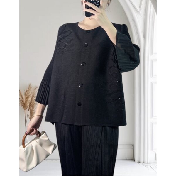 ปรับราคาลง!! 2MUAY PP62888 เสื้อพลีทคุณภาพ FLARE SLEEVE BUTTON FRONT PLEATED TOP 4 สี FREE SIZE