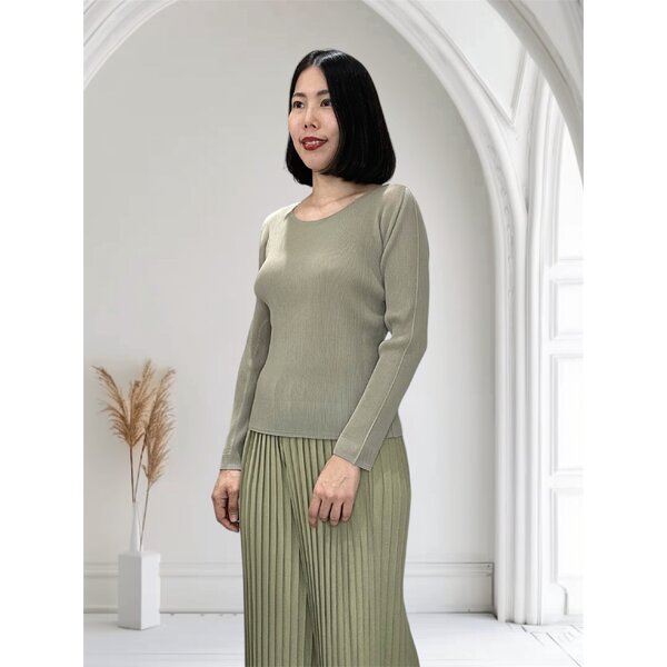2MUAY รุ่น GJO1826 เสื้อพลีทคุณภาพ LONG SLEEVE SCOOP NECK PLEATED TOP 6 สี FREE SIZE
