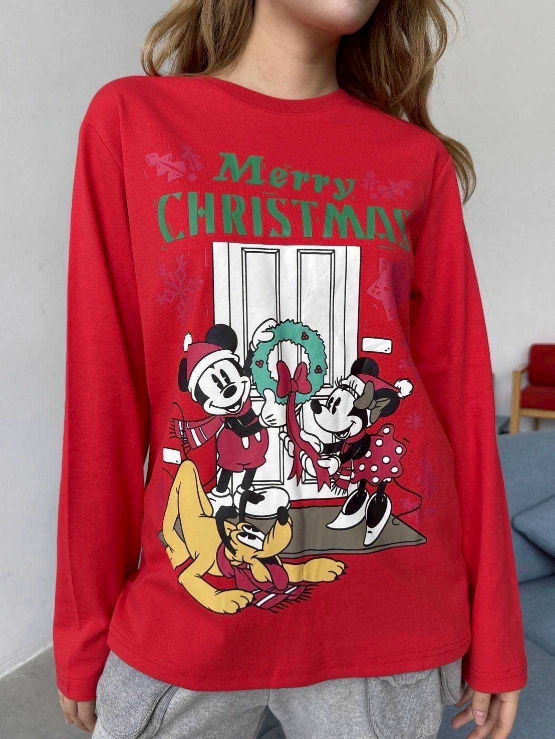 ( SALE ) DISNEY THEME X’MAS SWEATER 