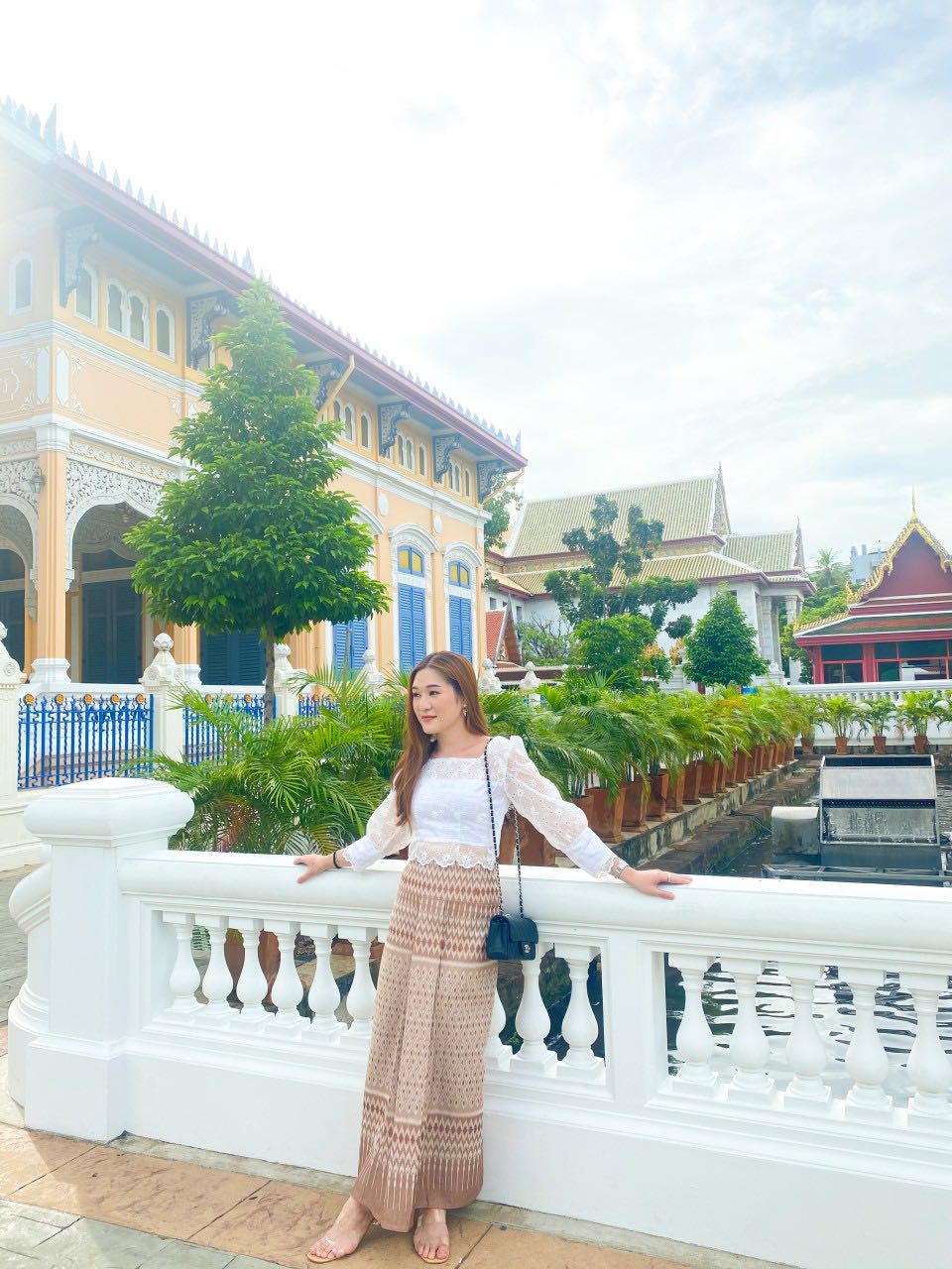 💛Jeeb-Nah-Nang Thai Beige skirt