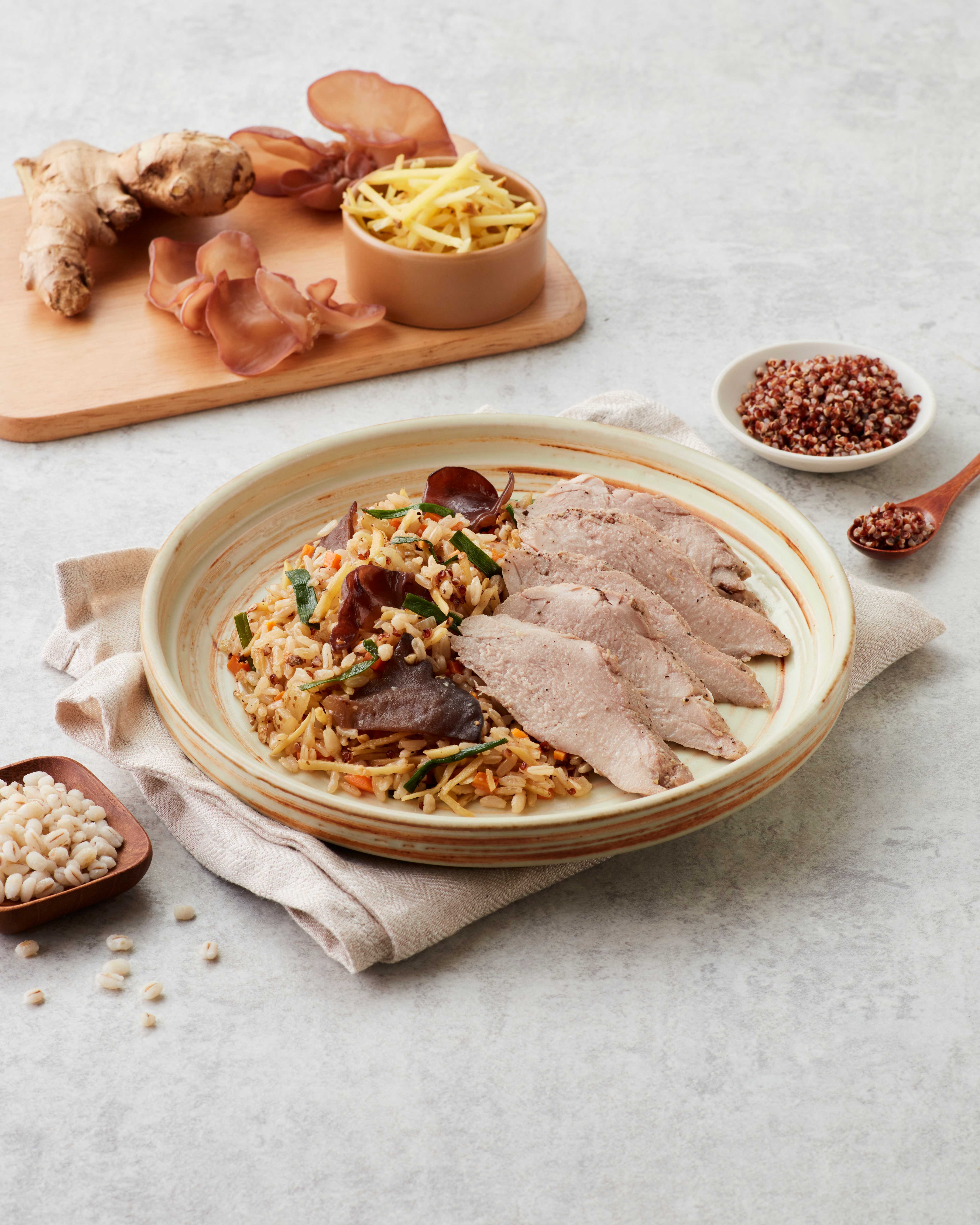 ข้าวผัดขิง + หมูสันใน