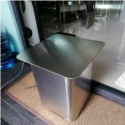 สตูลสี่เหลี่ยม สแตนเลส ฐาน30x30cm ท็อป40x40cm สูง45cm(สต๊อก)