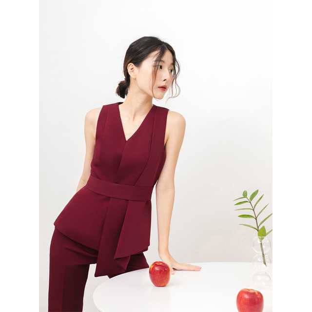 Becca Top เสื้อแขนกุด คอวี แต่งชิ้นระบาย ใส่ได้ 2 แบบ