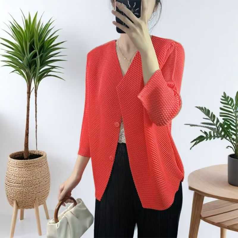 Pre56-35 พรีออเดอร์ครั้งที่ 56 Spring Pleat Collection