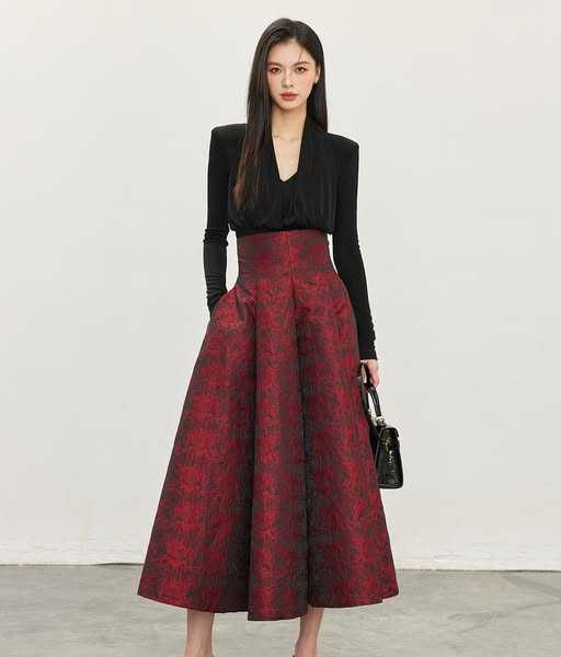 พร้อมส่ง 🌸 ASAYA-3745 Red Rose Jacquard High-Waist Skirt 🌸 Size S