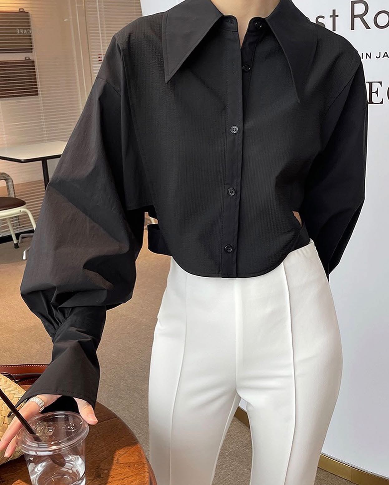 Coco Crop shirt (พร้อมส่ง)