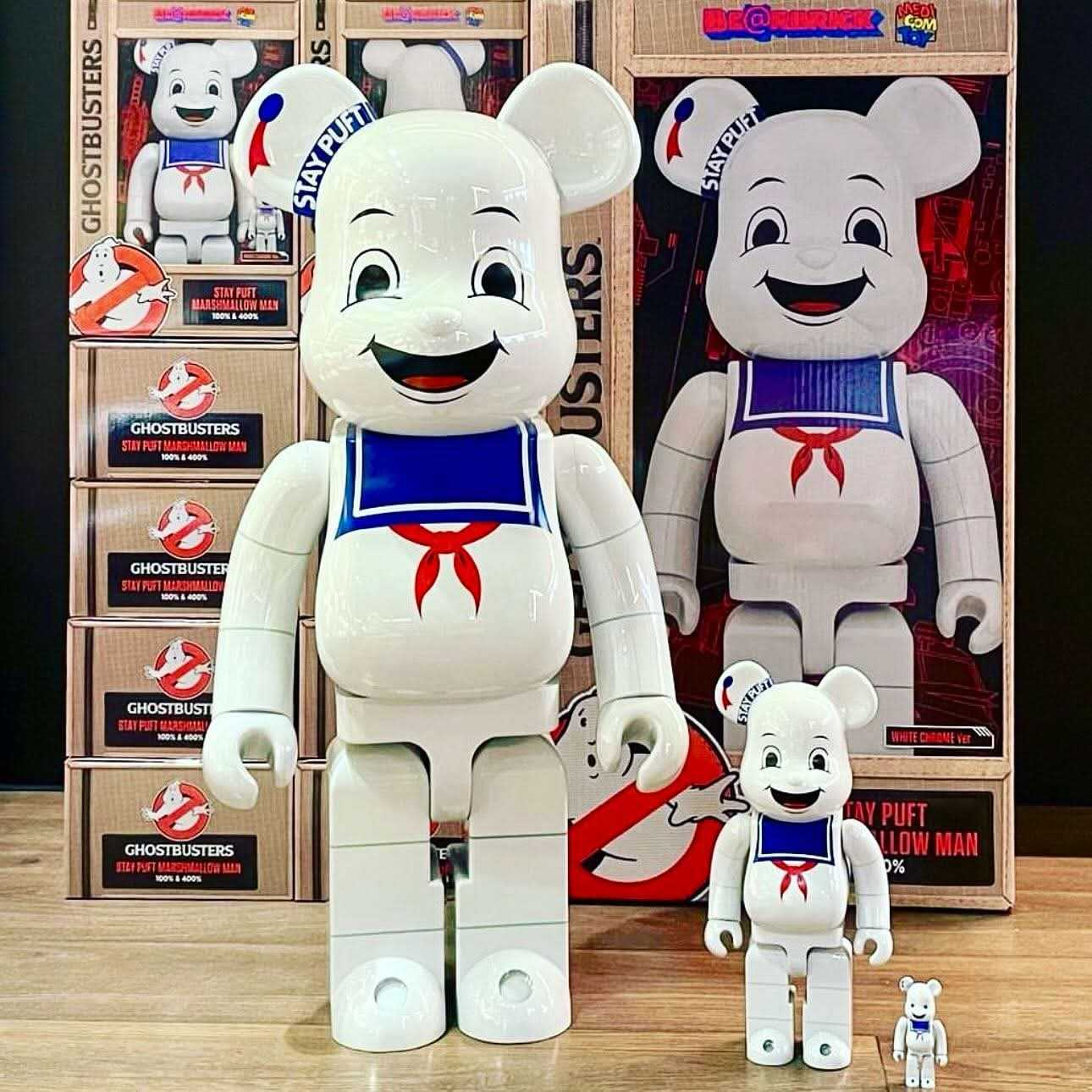 BE@RBRICK Ghostbusters Stay Puft Marshmallow Man White Chrome 100%+400% , 1000%