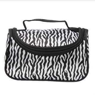 กระเป๋าใส่เครื่องสำอาง ทรงสี่เหลี่ยม มีลาย