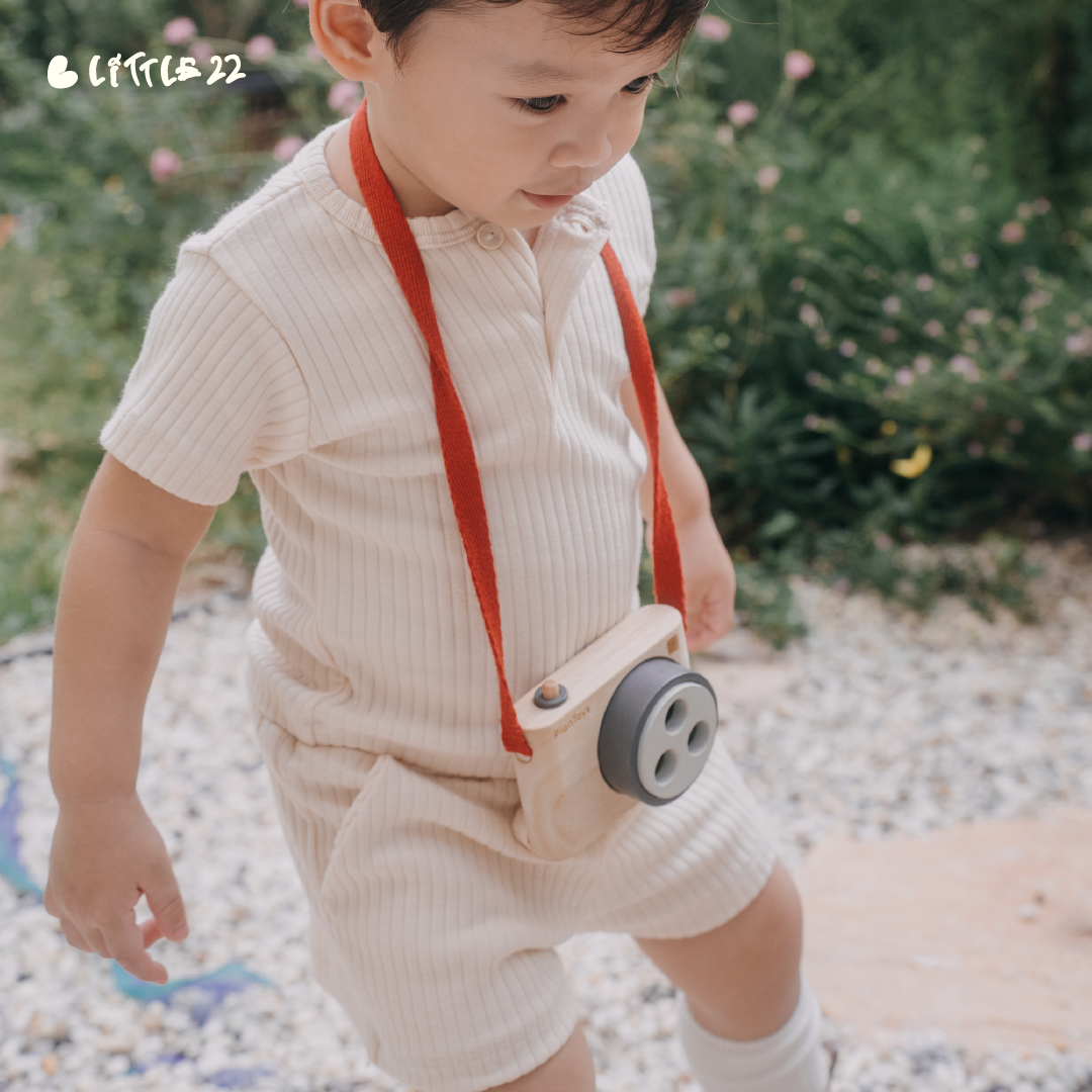 Little22 : Minimal Benjamin Set (เสื้อคอกลมติดกระดุม พร้อมกางเกงขาสั้น)