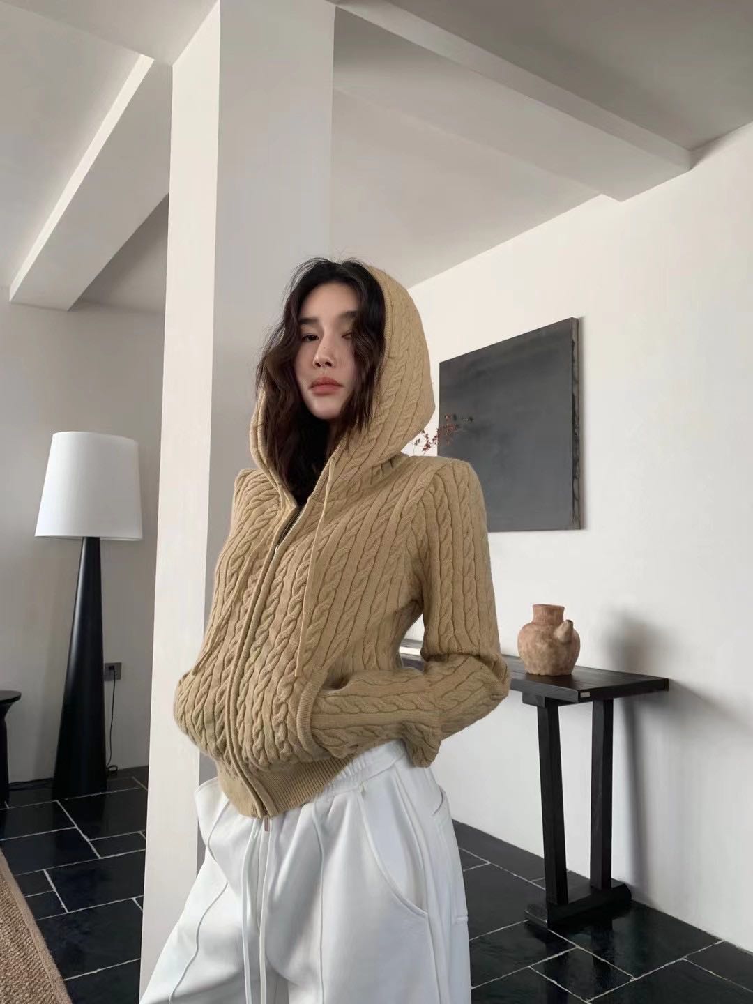 KNITTED HOODIE ZIPPER JACKET  ( สีครีม ) / มี 2 สีนะคะ