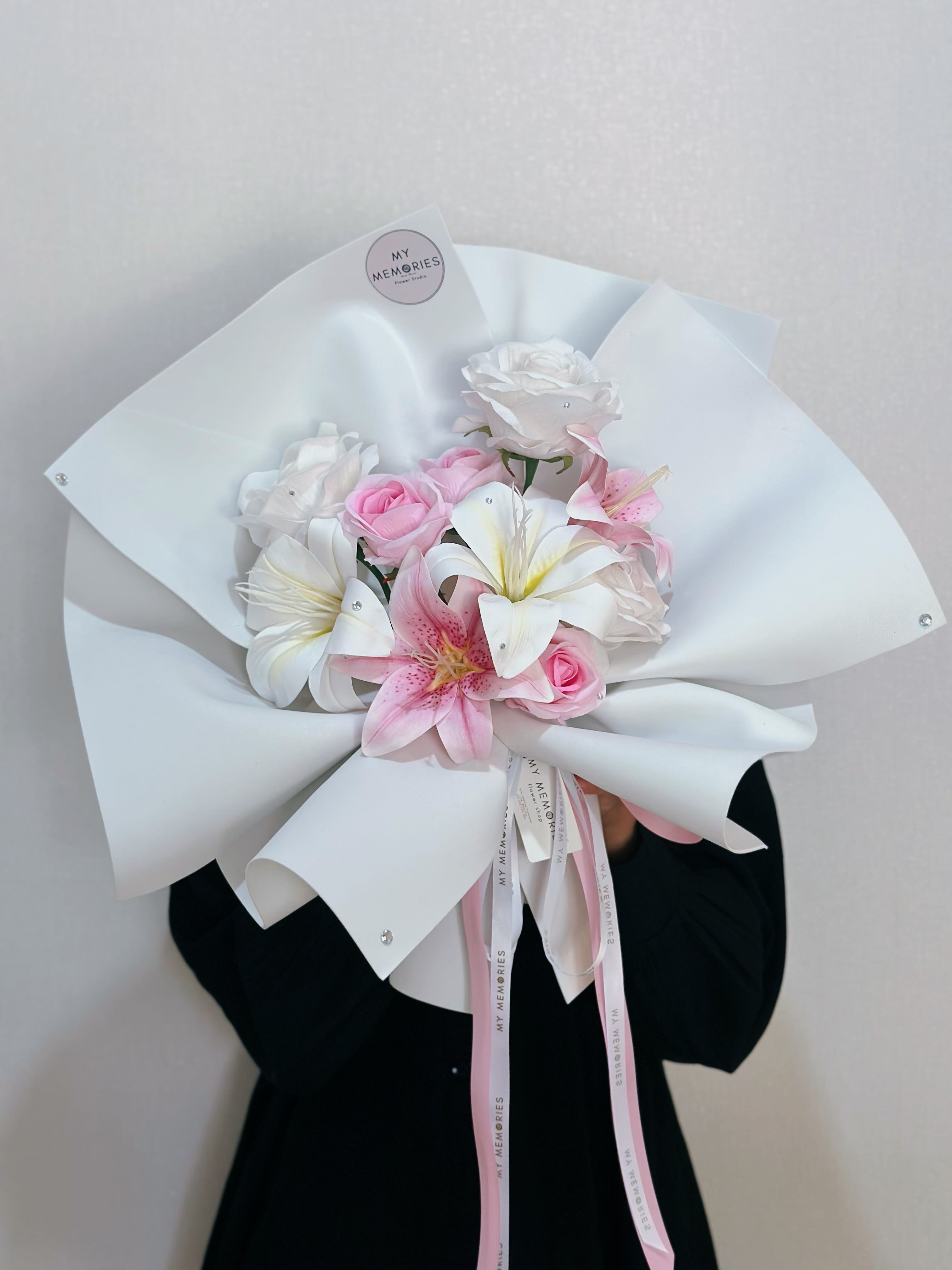 ช่อโฟมดอกไม้ประดิษฐ์ลิลลี่กุหลาบ