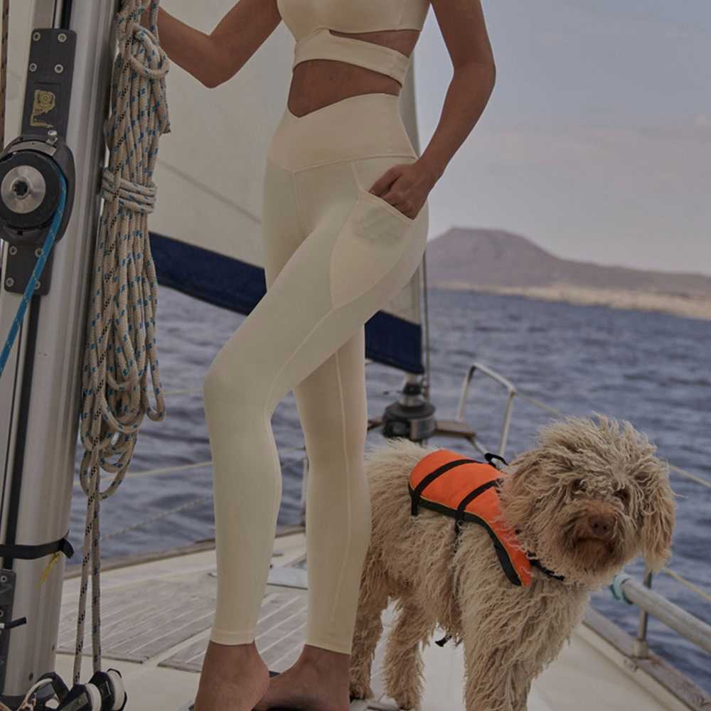 WISKII V-WAIST UTILITY LEGGING - PURE VANILLA