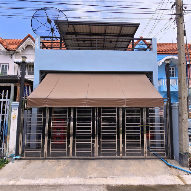 🏠 ขายทาวน์เฮ้าส์ 2 ชั้น รีโนเวทใหม่ทั้งหลัง! 🏠