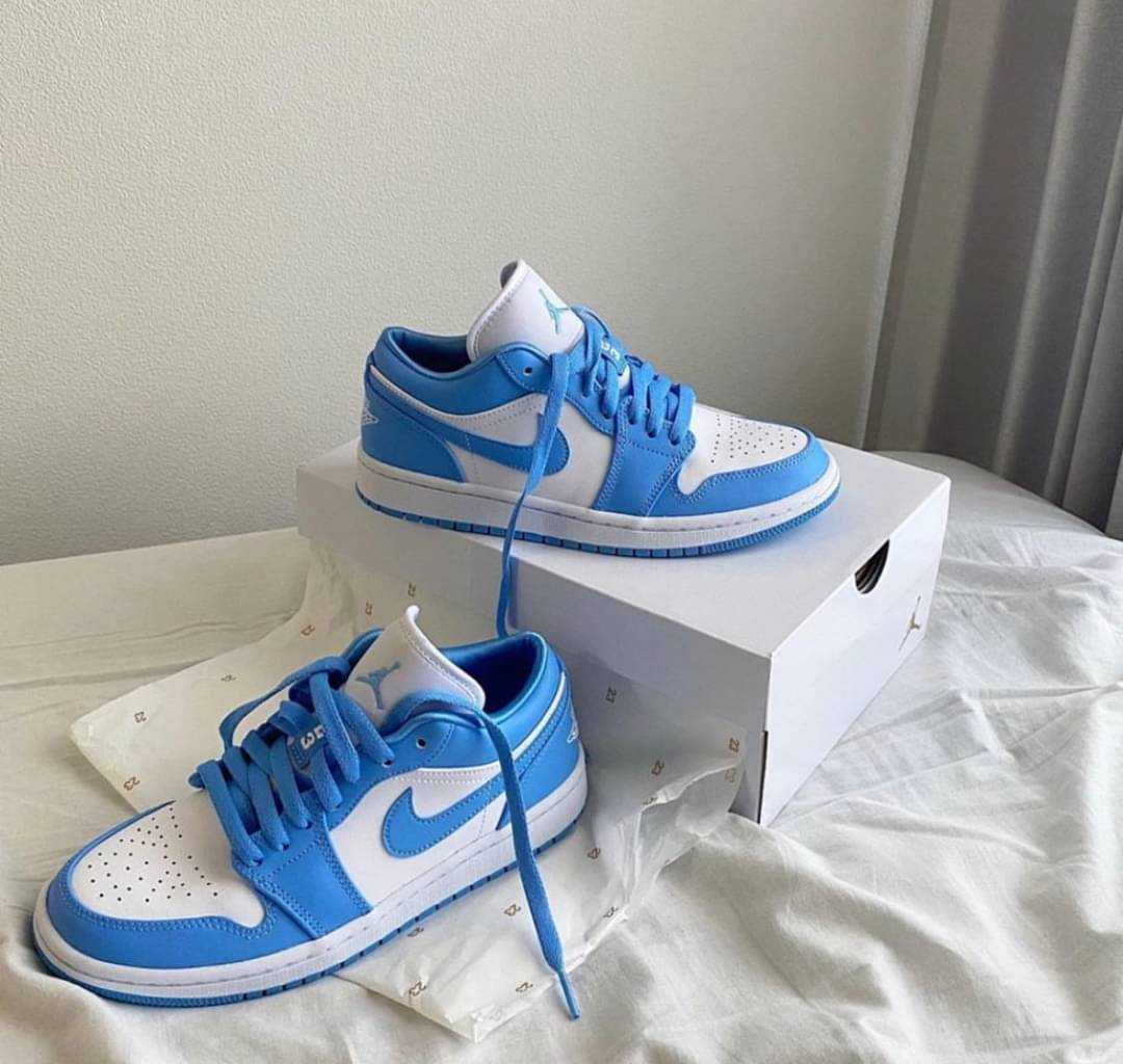 Nike Air Jordan 1 Low UNC  