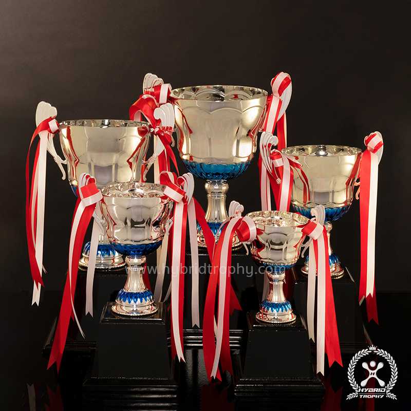 Hybrid Trophy ถ้วยรางวัลโลหะอิตาลี HYB-135 สี Blue