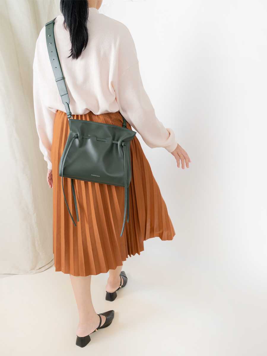 Wendy 25 Darkforest Leather Crossbody bag