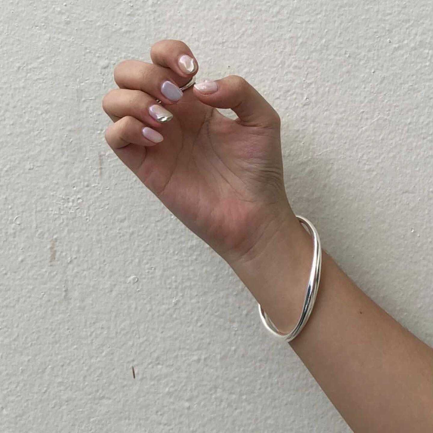 Flow bracelet 01