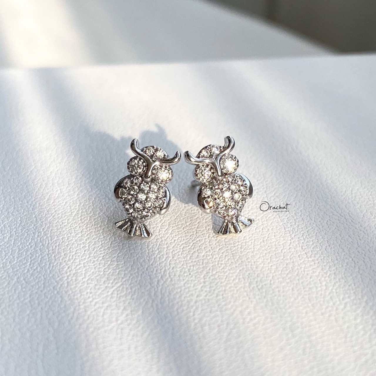 💢Clearance💢 Little owl earrings. (ต่างหูแบบติดหู งานชุบทองคำขาว เพชร CZ)