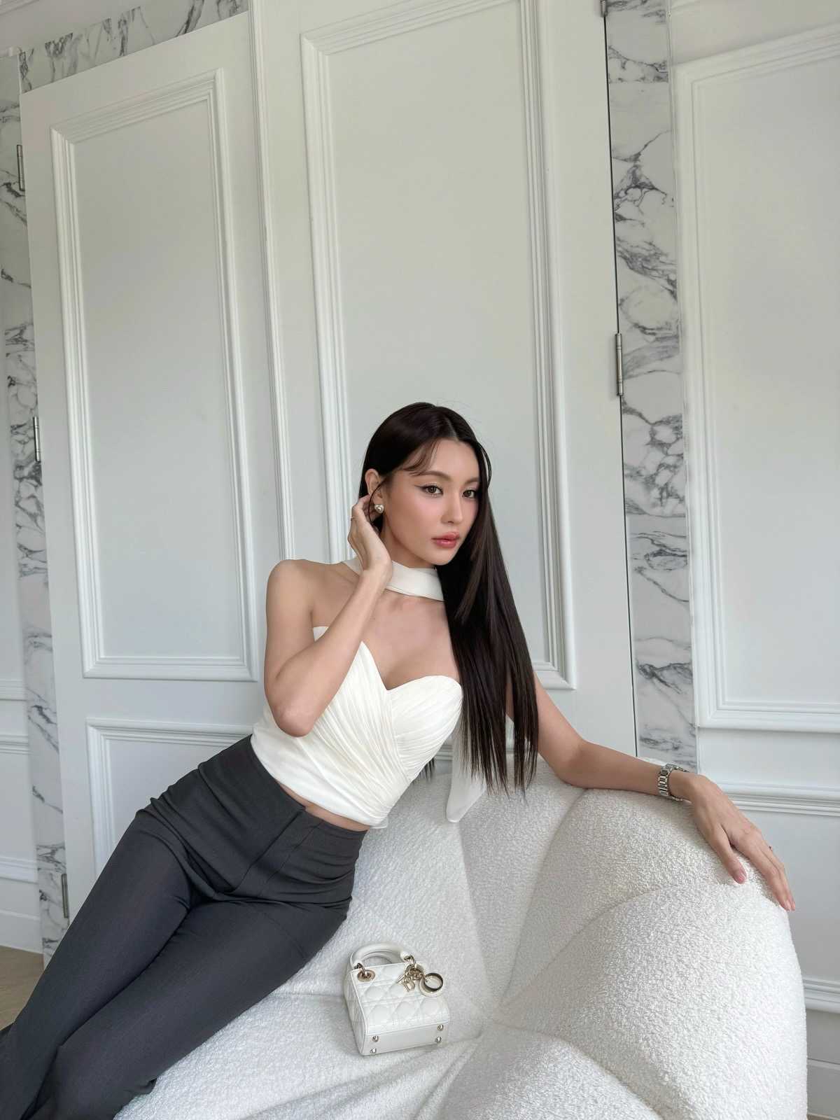 ARMOIRE CHIFFON TOP WITH SCARF