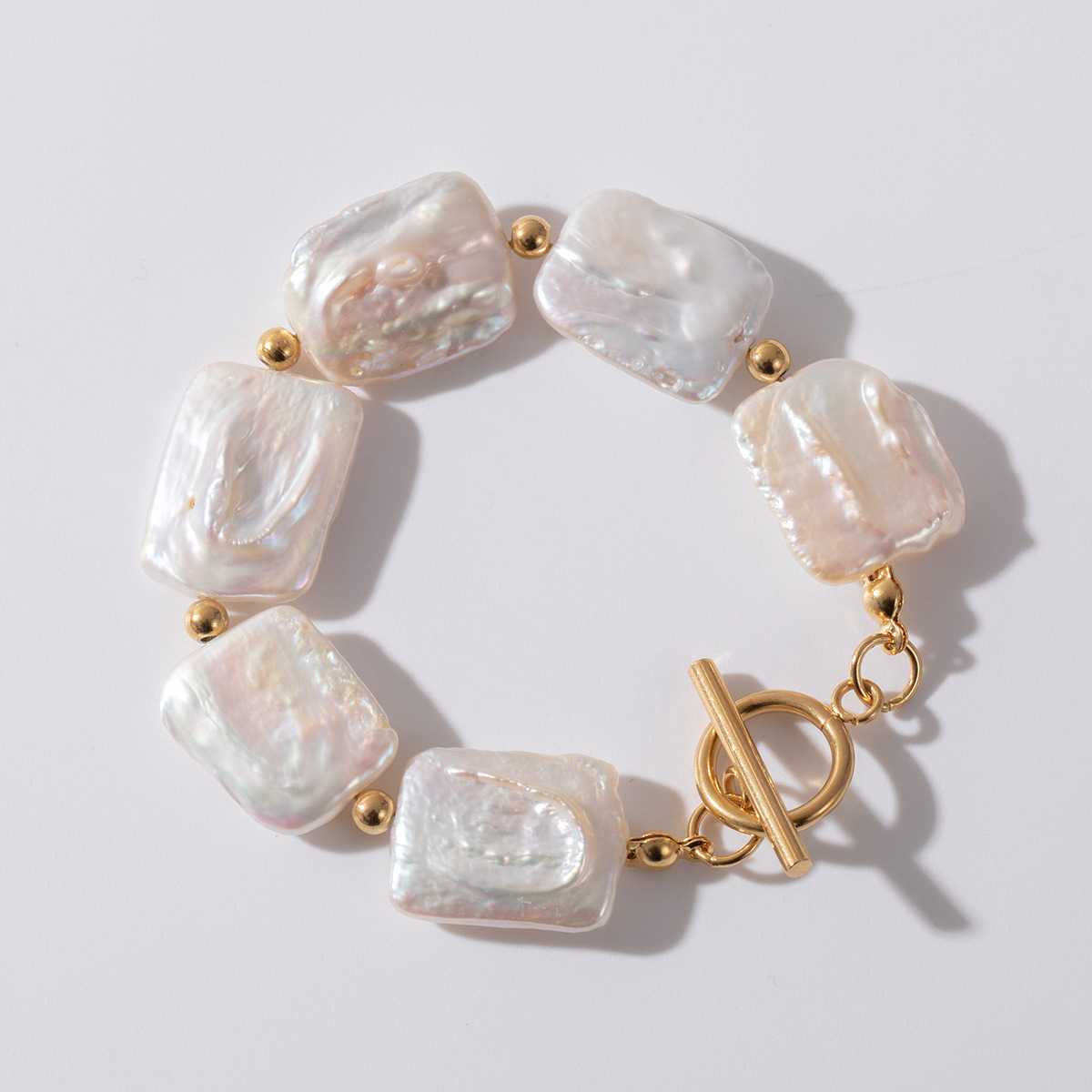 B079 สร้อยข้อมือไข่มุกแท้ ทรงสี่เหลี่ยม