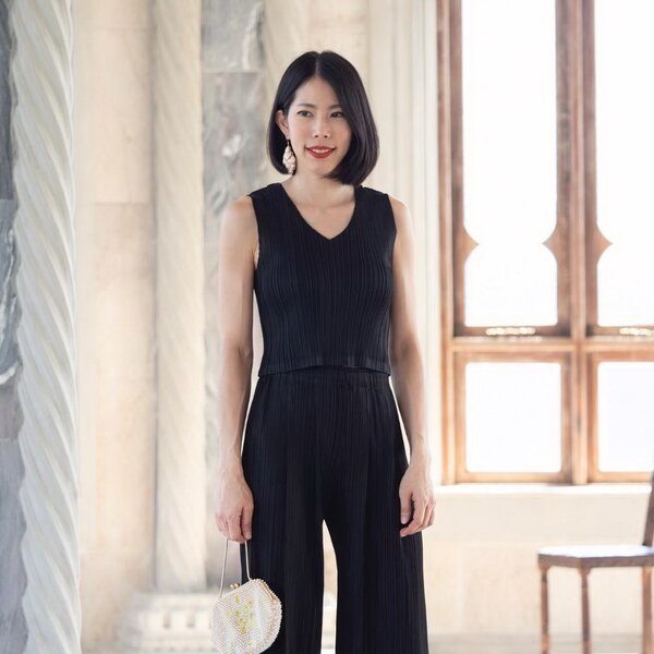 ยาว 16.5นิ้ว 2MUAY BASIC รุ่น GJO7739 SLEEVELESS V NECK CROP PLEATED TOP เสื้ออัดพลีทงานคุณภาพ เส...