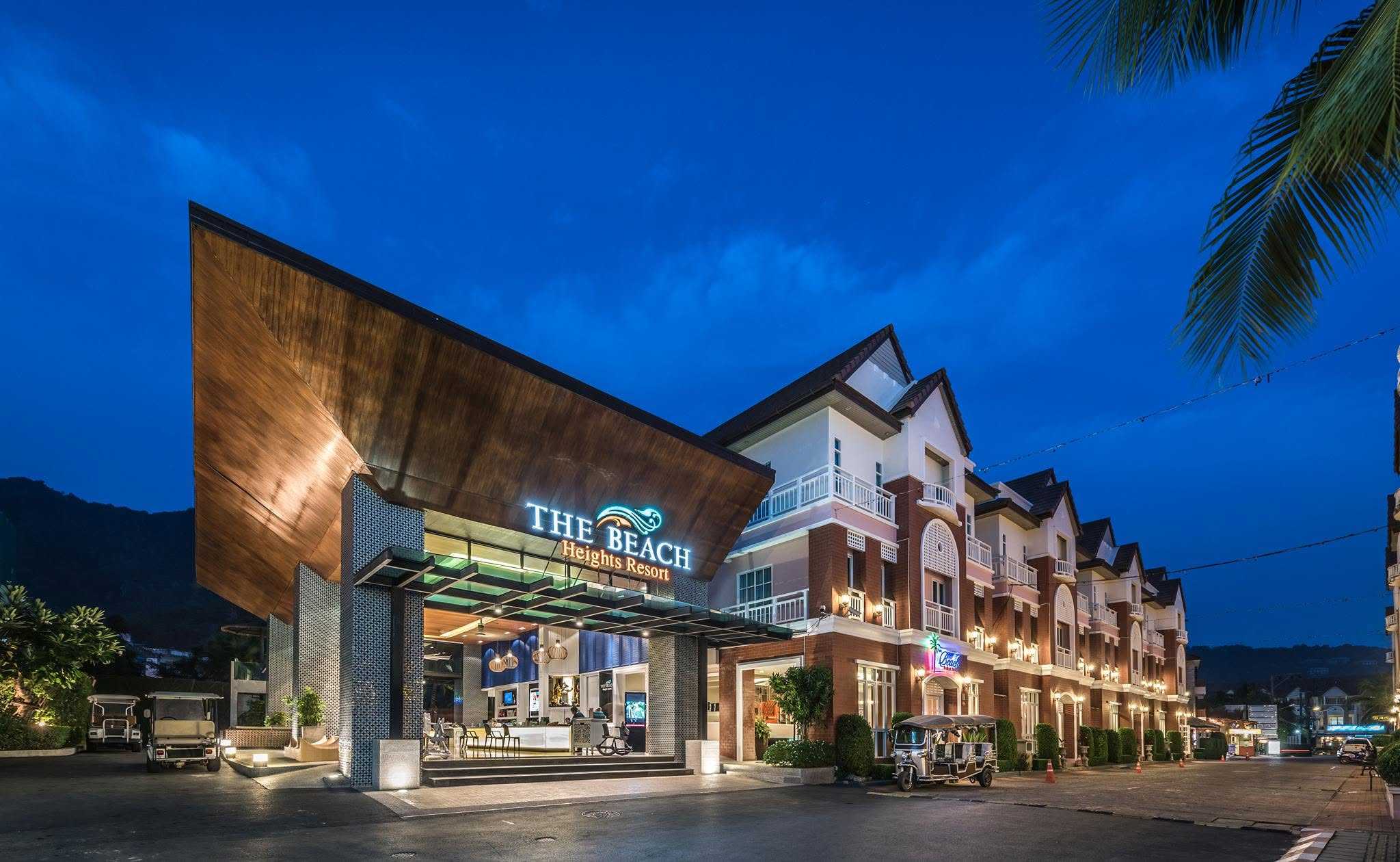 The Beach Height Phuket ภูเก็ต กะตะ ห้อง Deluxe Pool Access พร้อมอาหารเช้า 2 ท่าน