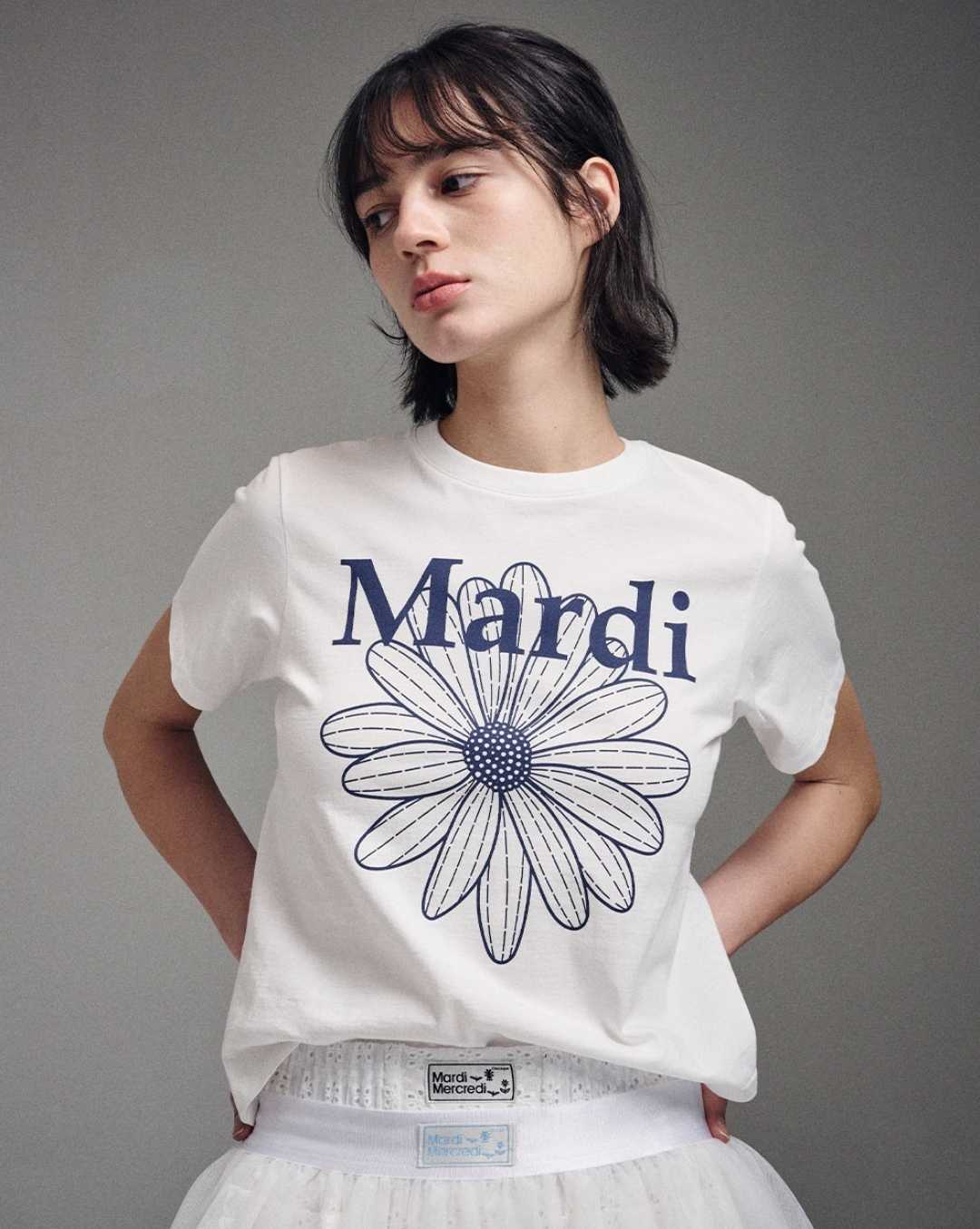[รุ่นสลิม อก 34] เสื้อ Mardi FLOWER Slim T-shirt รุ่นพอดีตัว สีขาว สีกรม สีดำ สีเทา สีครีม