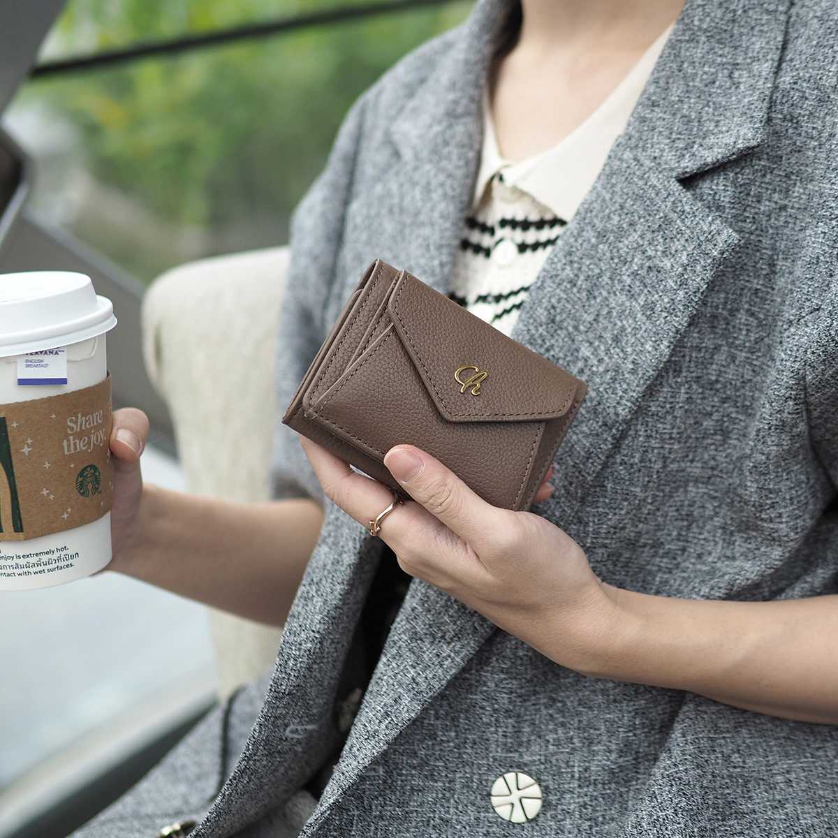 Maily - Mini wallet ใบ 3 พับ ดีไซน์สุดคิวท์ เล็กประหยัดที่ในกระเป๋าสะพาย กระเป๋าสตางค์หนังวัวแท้