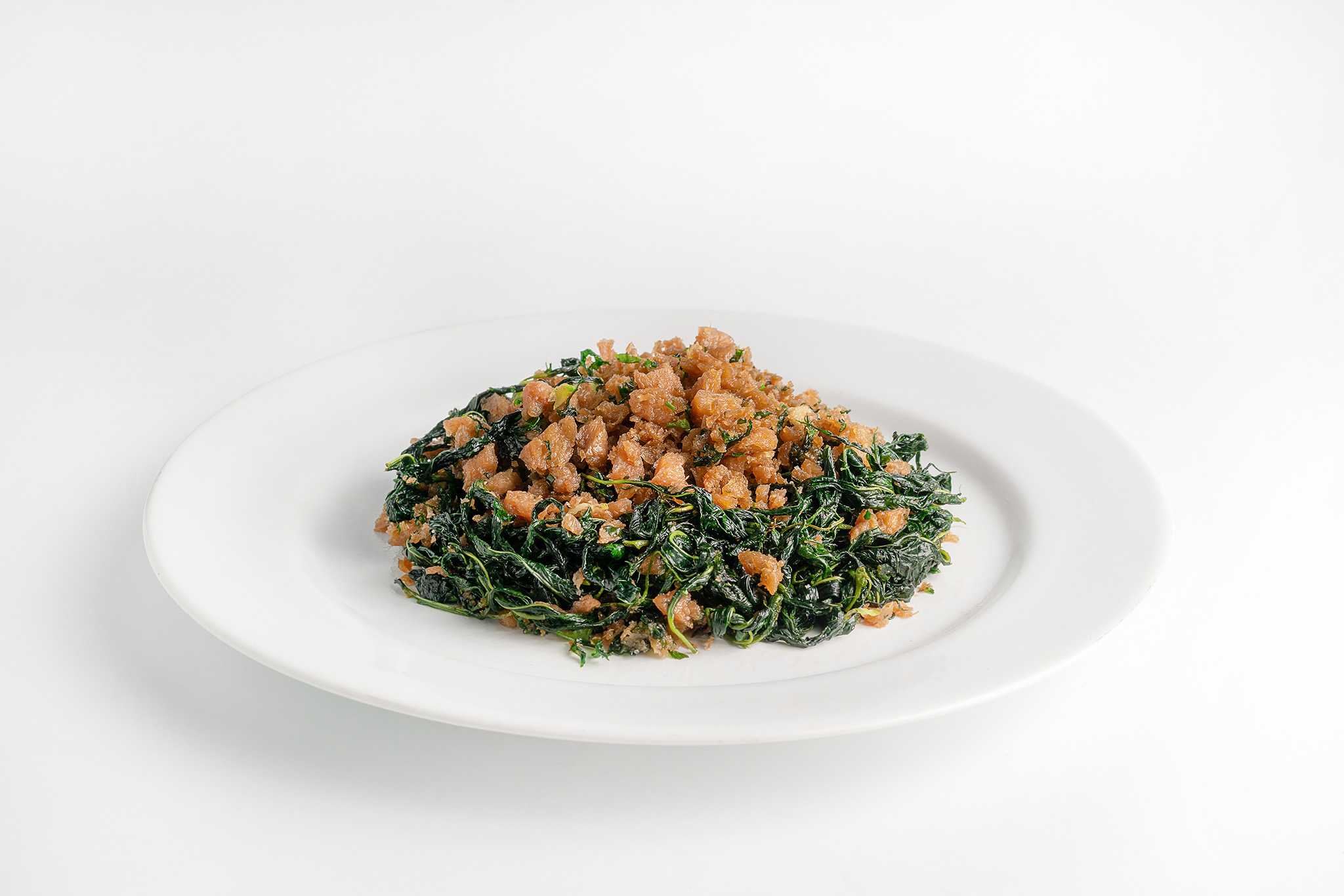ผัดใบปอ Stir fried juite leaves with minced vegan porkless