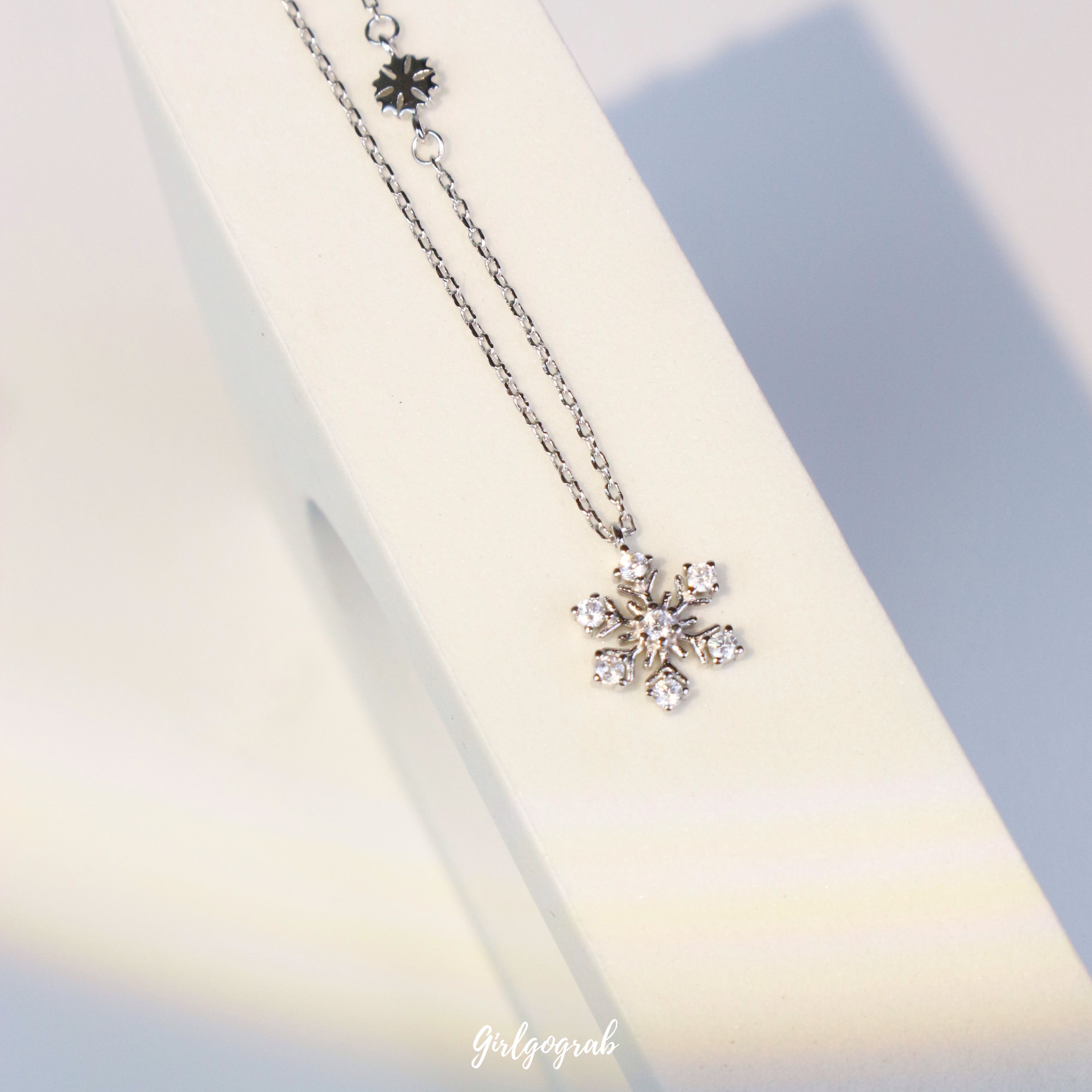 Snowflake necklace s925
