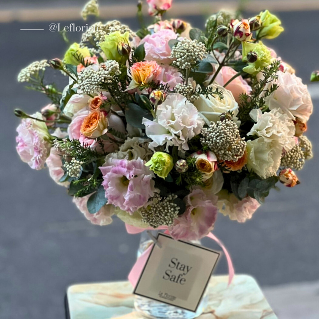 แจกันดอกไม้สด Blooming Elegance 16