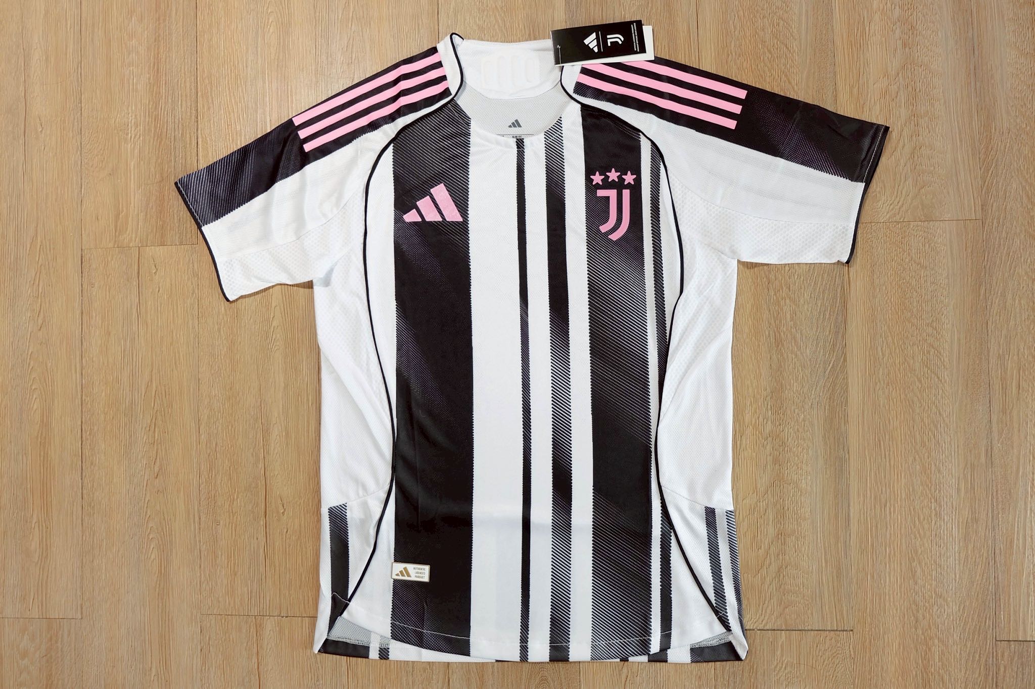 เสื้อยูเวนตุส เหย้า Player Edition เกรดนักเตะ 2026