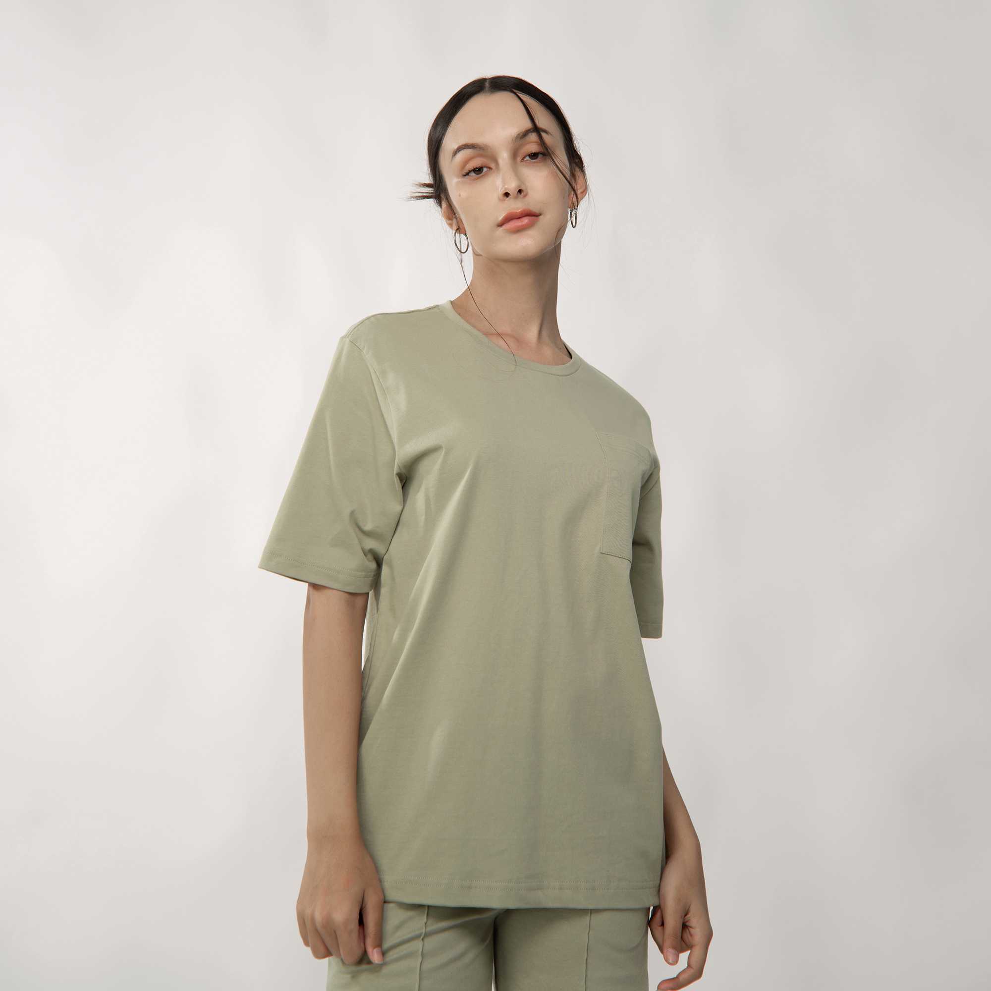 QueenCows เสื้อยืดแขนสั้น Sander Cotton T-Shirt (Khaki)