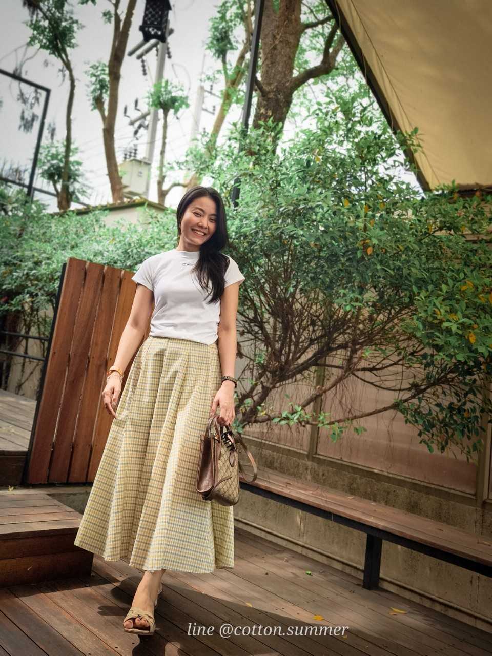 VIVIAN Skirts  (วิเวียน) กระโปรงเอวสม็อคหลัง ผ้า Cotton Linen