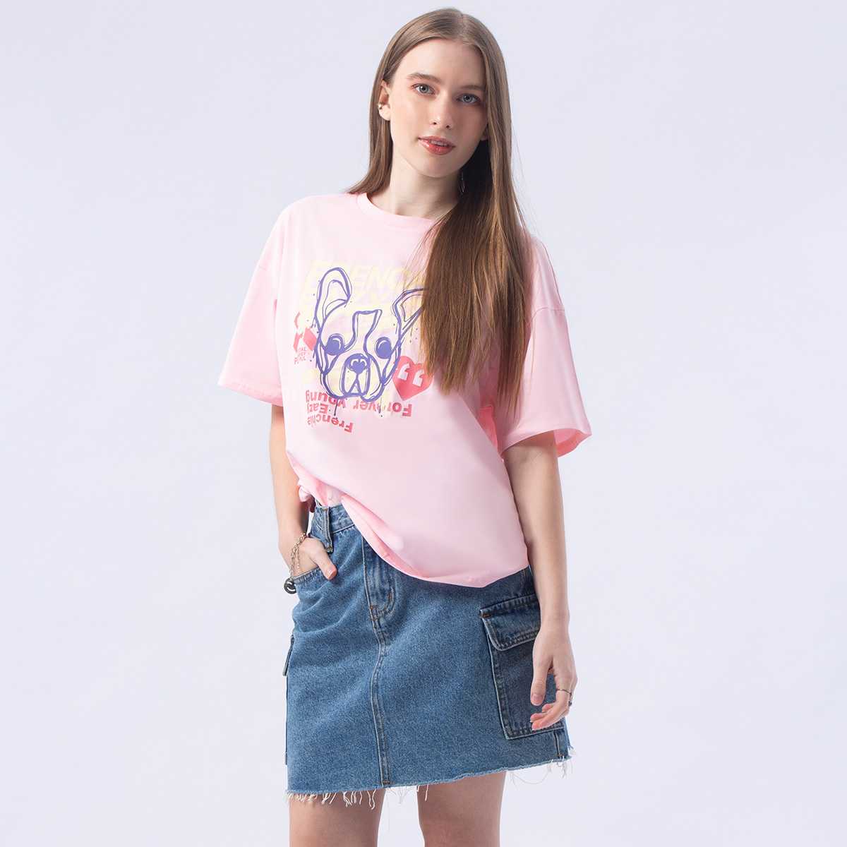 เสื้อทีเชิ้ตลายเฟรนช์ชี่ อีซี่ ทรงโอเวอร์ไซส์ | Oversized Frenchie Eazy Print Tee Shirt | 06247
