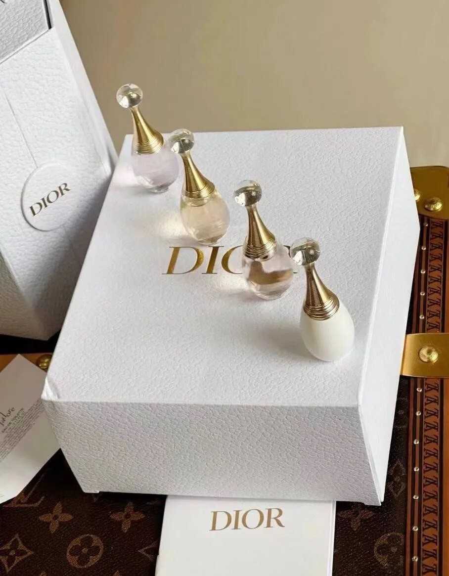 ( SALE ) DIOR CASTLE MINI ADVENT PERFUME 