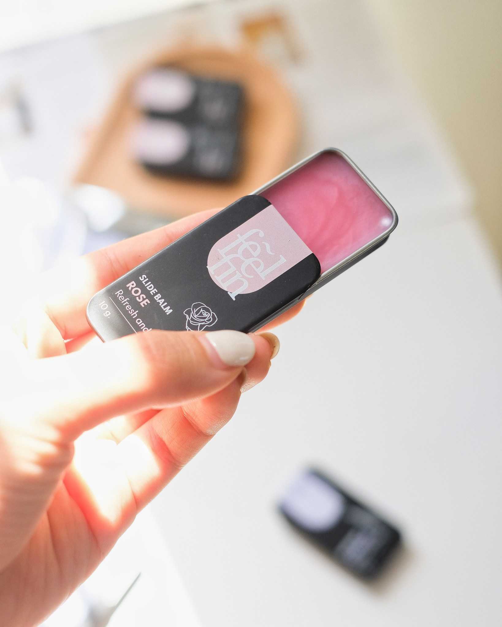 Black Edition Rose ยาหม่อง ดม เเบบสไลด์ กลิ่นลาเวนเดอร์