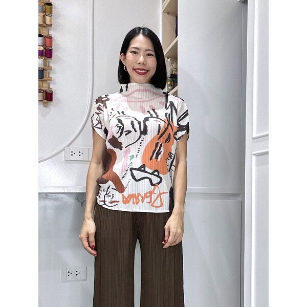 ปรับราคาลง!! 2MUAY รุ่น GJO3783-9 เสื้อพลีทคุณภาพ HIGH NECK CIRCLE PRINTED PLEATED TOP 4 สี FREE ...