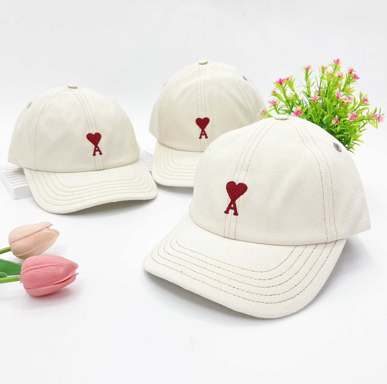 Ami Paris logo Cap (ฺBlanc Cream)