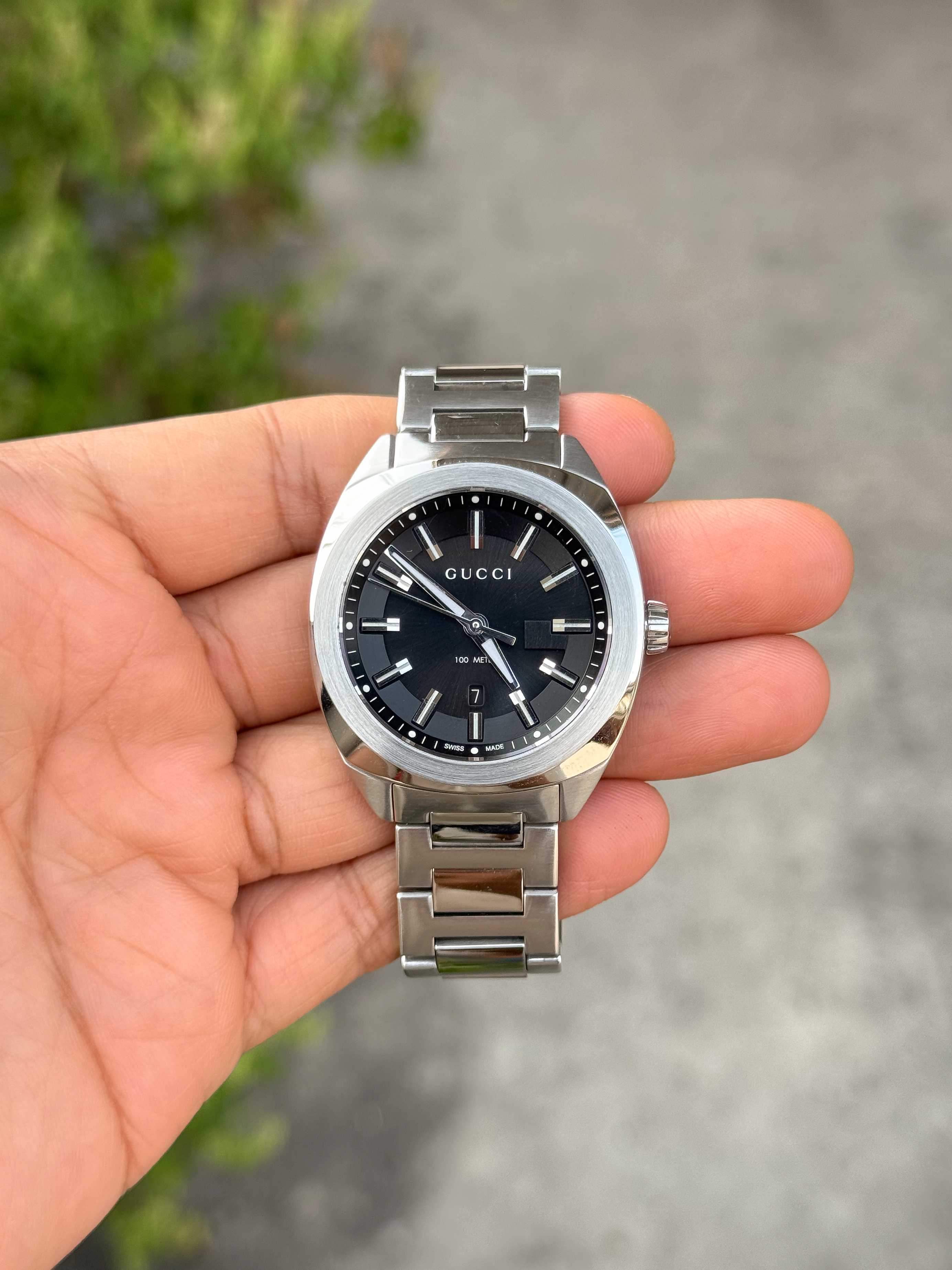 Gucci GG2570 Man Size Quartz Black Dial