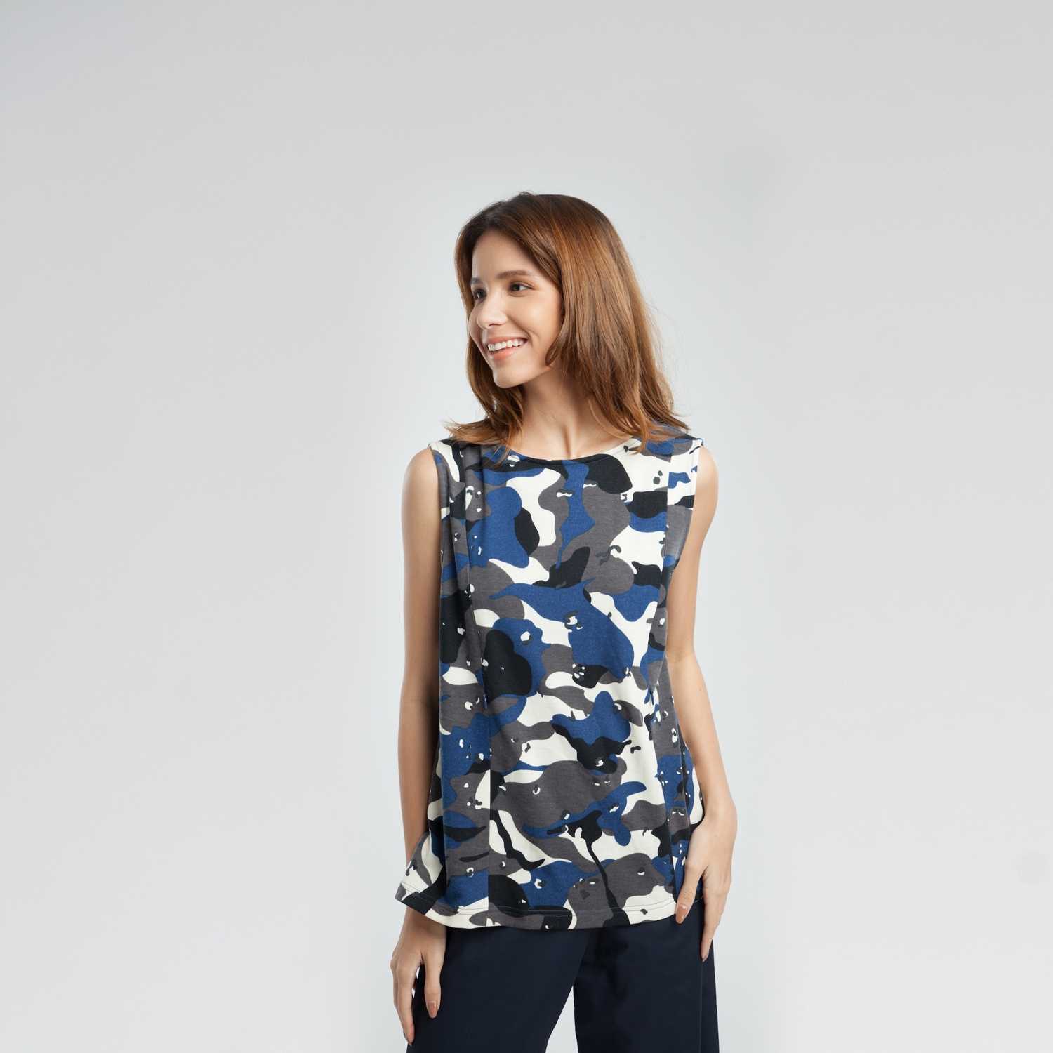 QueenCows เสื้อให้นม Serra Blue Striped Vest (Navy Blue)