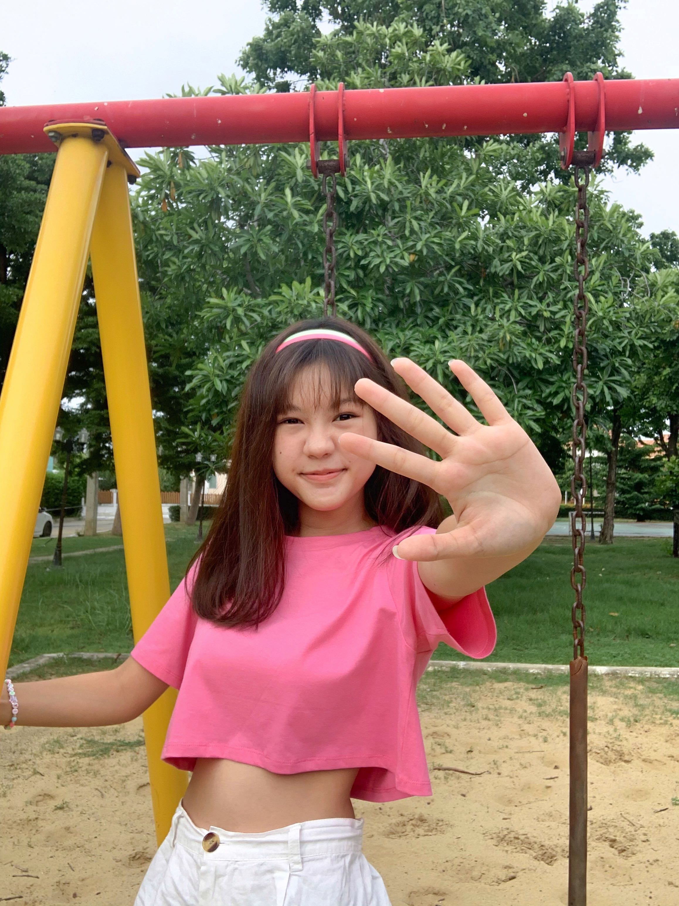 Cutiecute crop (bubblegum)