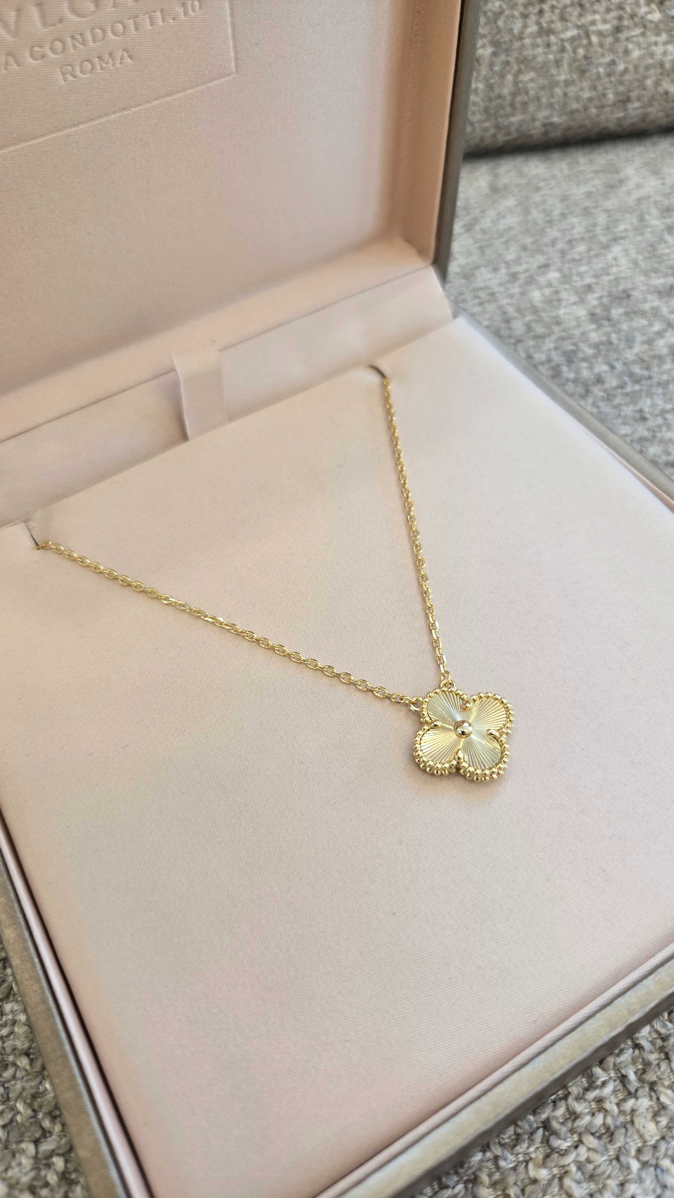 สร้อยคอ vca ทองล้วน 