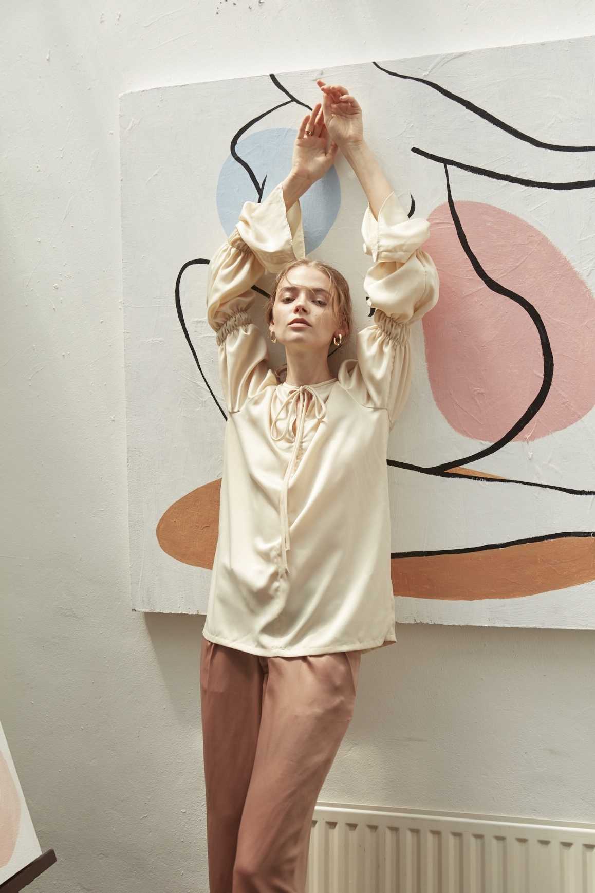 KEEPER BLOUSE - (Champagne)