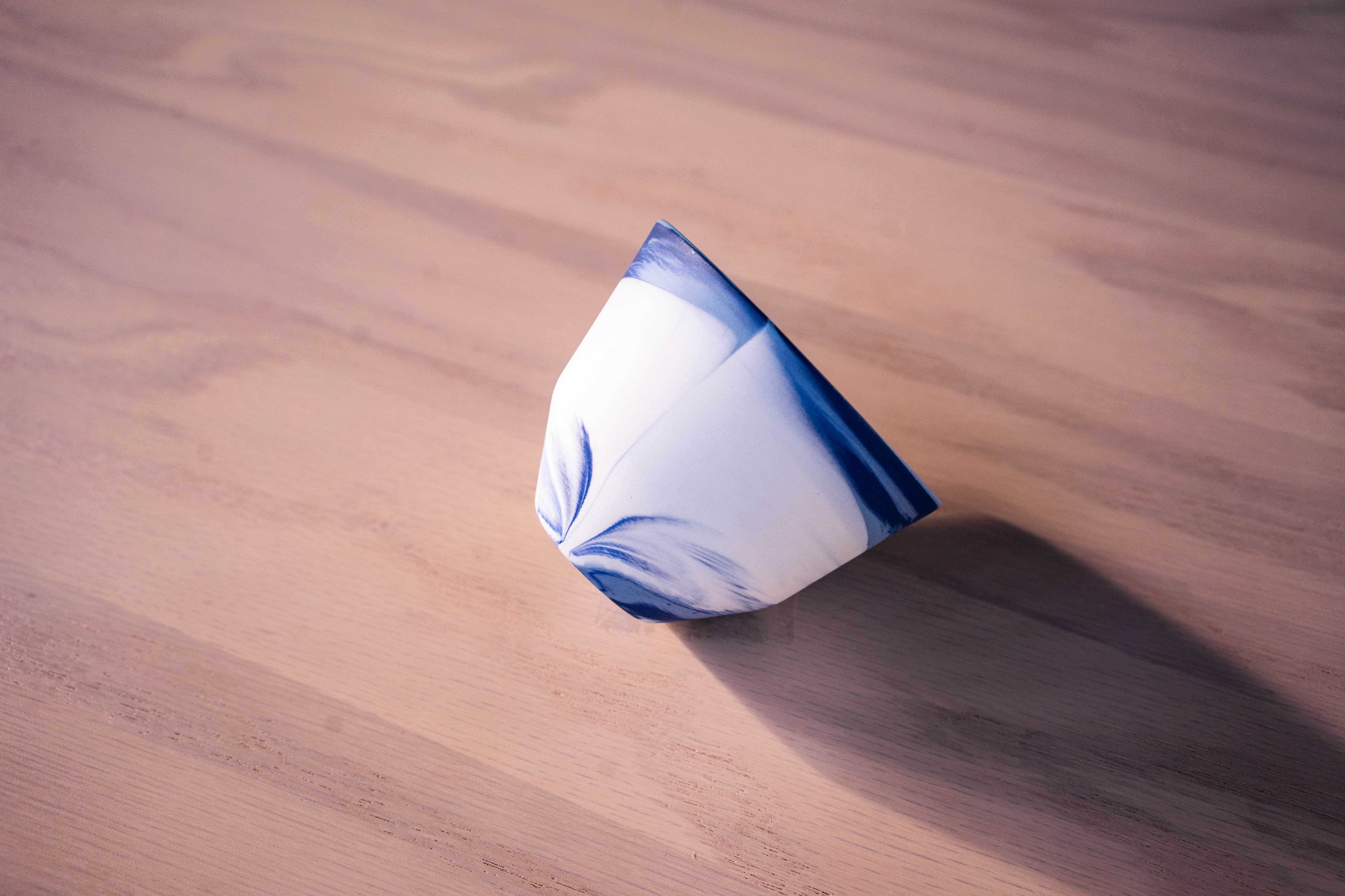 Size A2 - Cobalt/light blue/White, แก้ว MK Studio, Copenhagen, Denmark ทำจาก porcelain (ceramic)