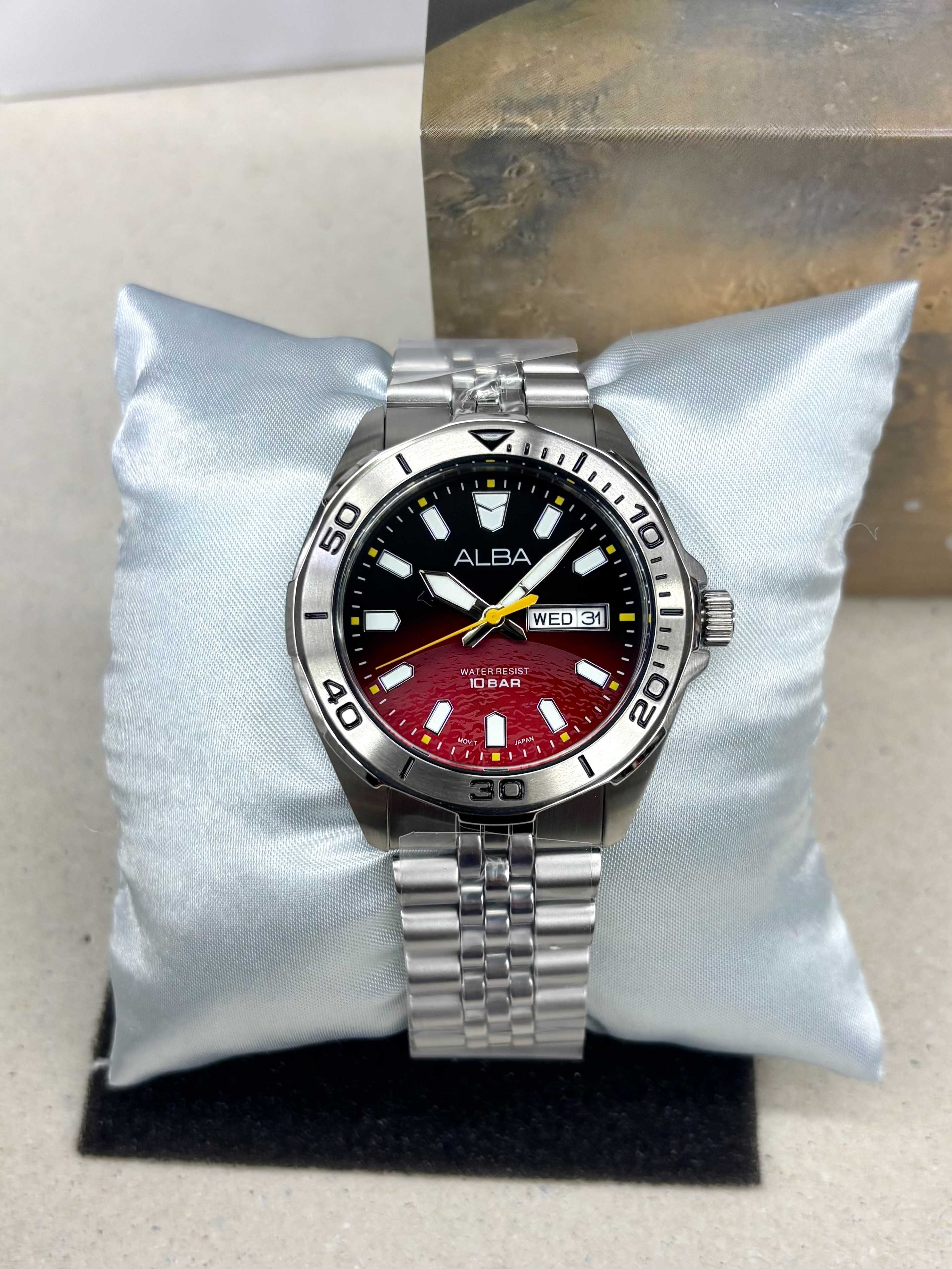 ALBA Sportive 'The Color of Planet' นาฬิกาข้อมือผู้ชาย รุ่น AV3581X Mars (ดาวอังคาร)