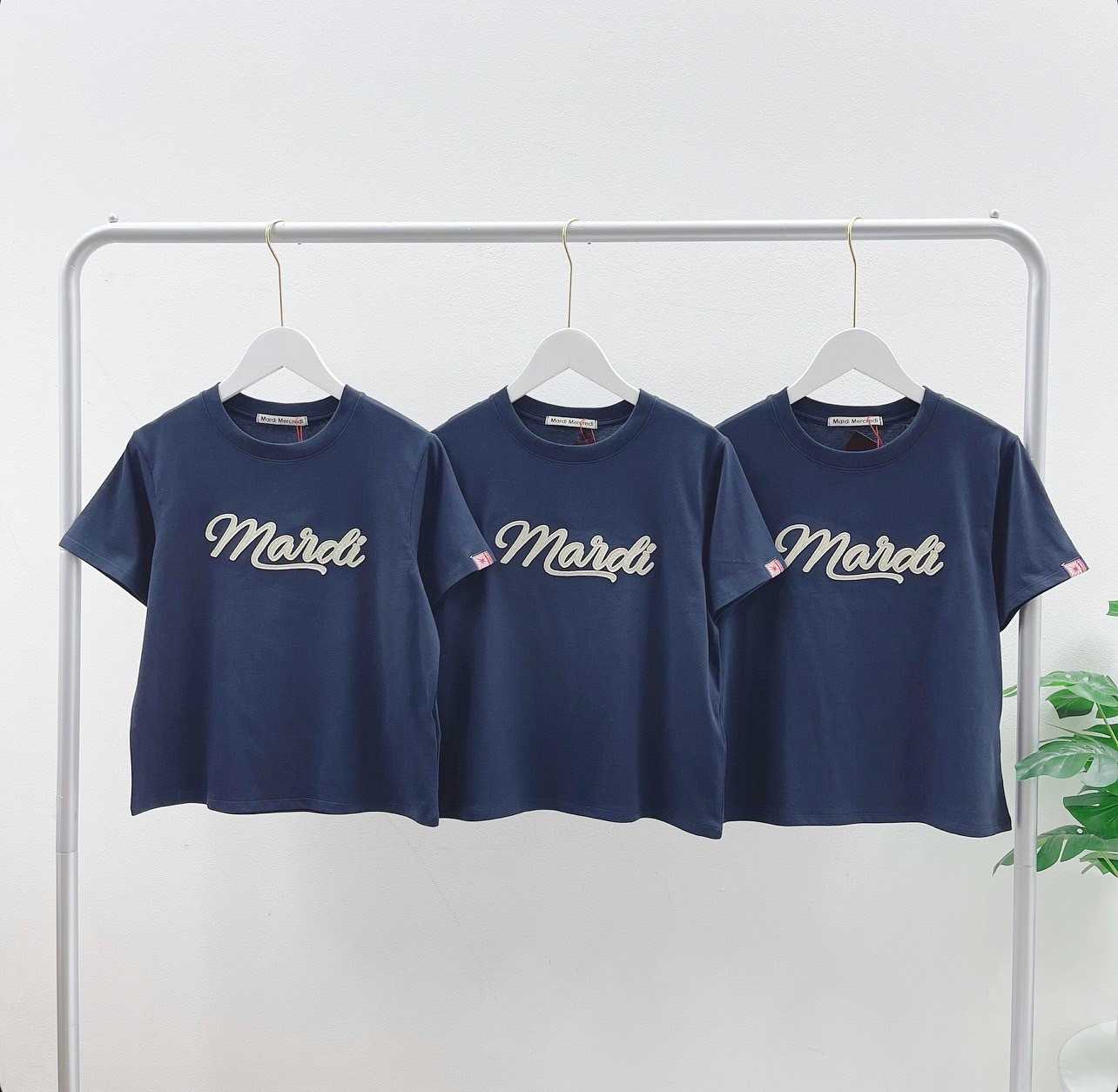 Mardi Slim Vintage Logo T-Shirt (Navy/Beige)