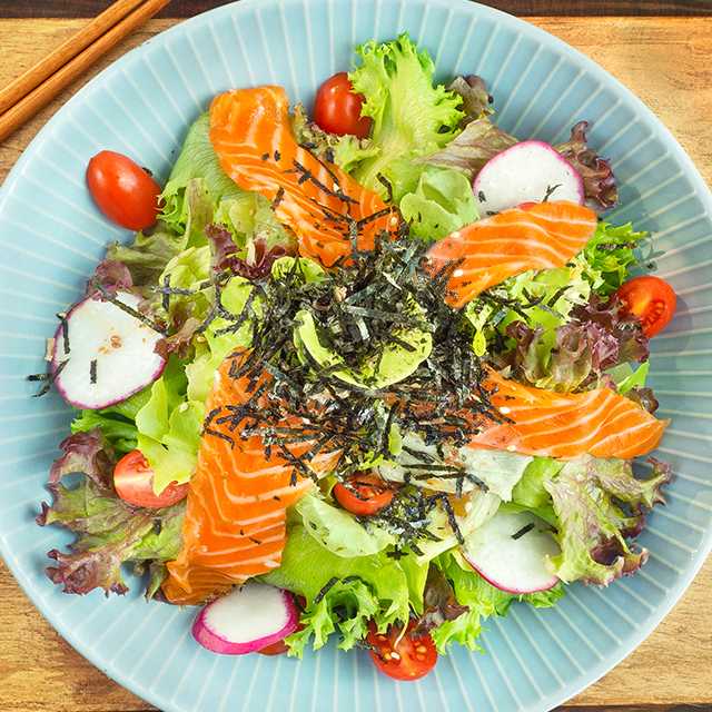 Smoke Salmon Salad